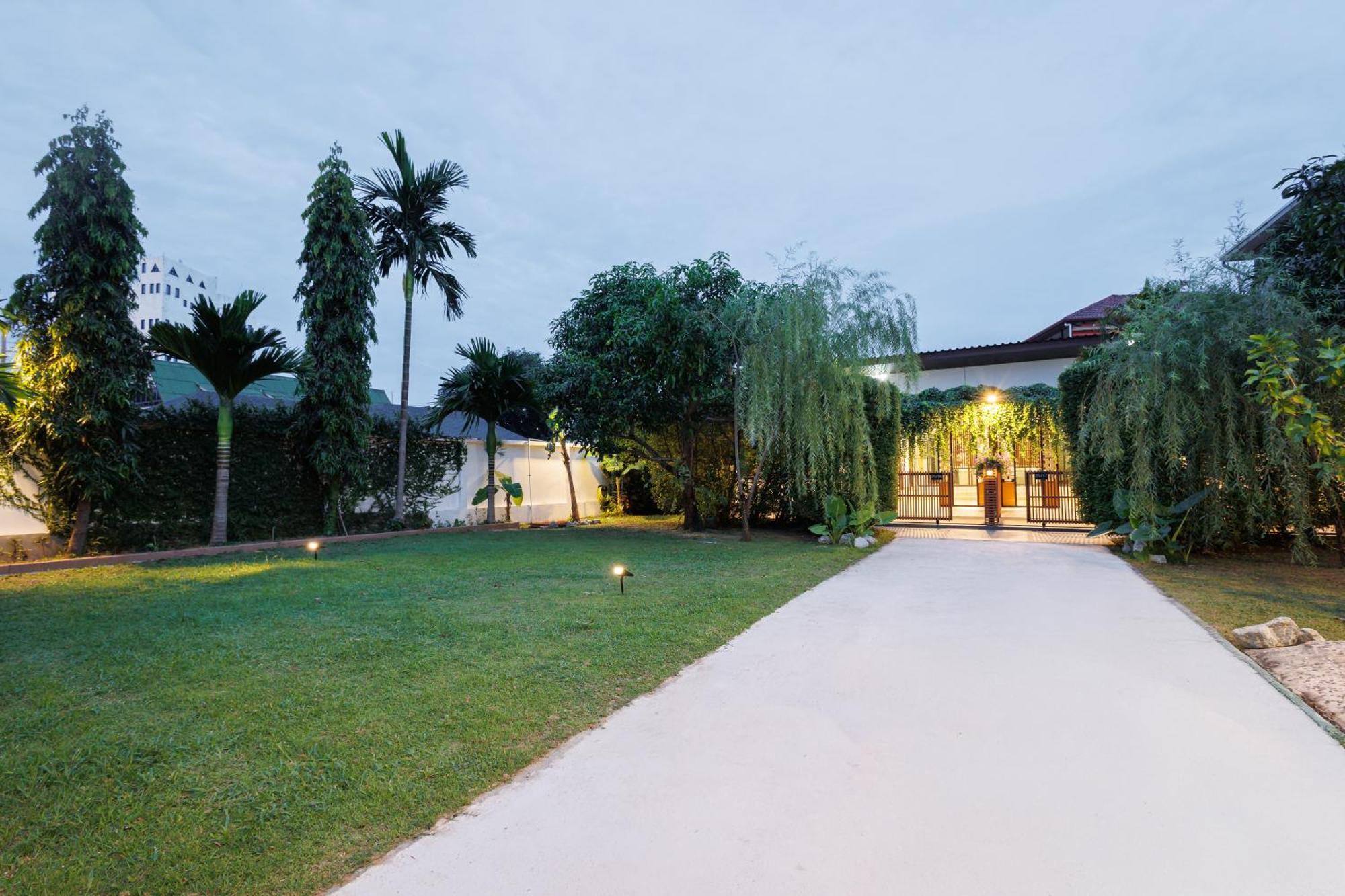 T House Villa Bangtau-part Kültér fotó